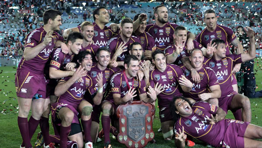 This is a picture right after the victory of Maroons, winning eight in a row in State of Origin